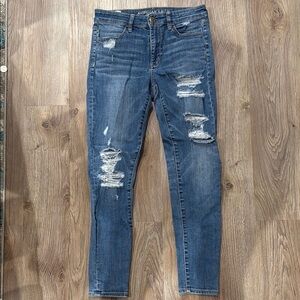 Distressed Blue Jeans Hi-Rise Jegging